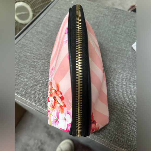 Cosmetic case - Picture 4 of 10